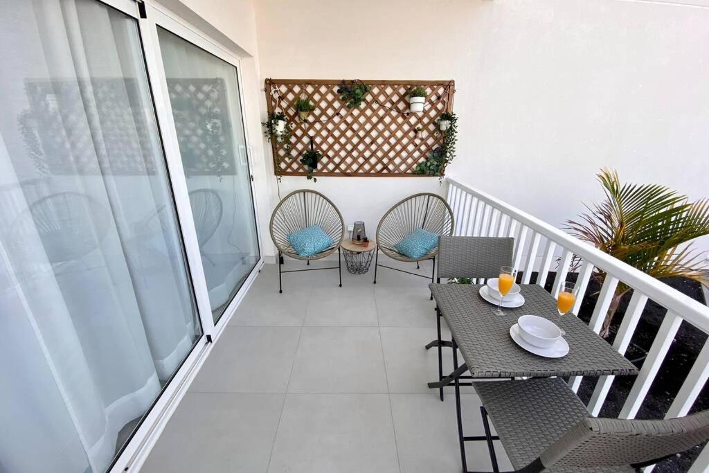 Oasis View Lanzarote Apartman Costa Teguise Kültér fotó