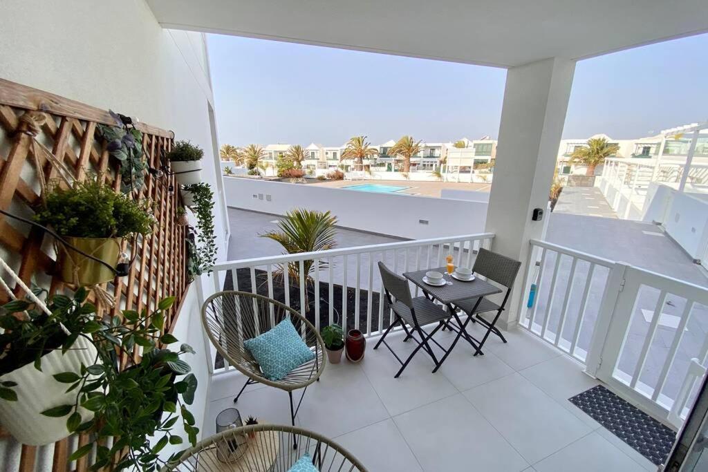 Oasis View Lanzarote Apartman Costa Teguise Kültér fotó